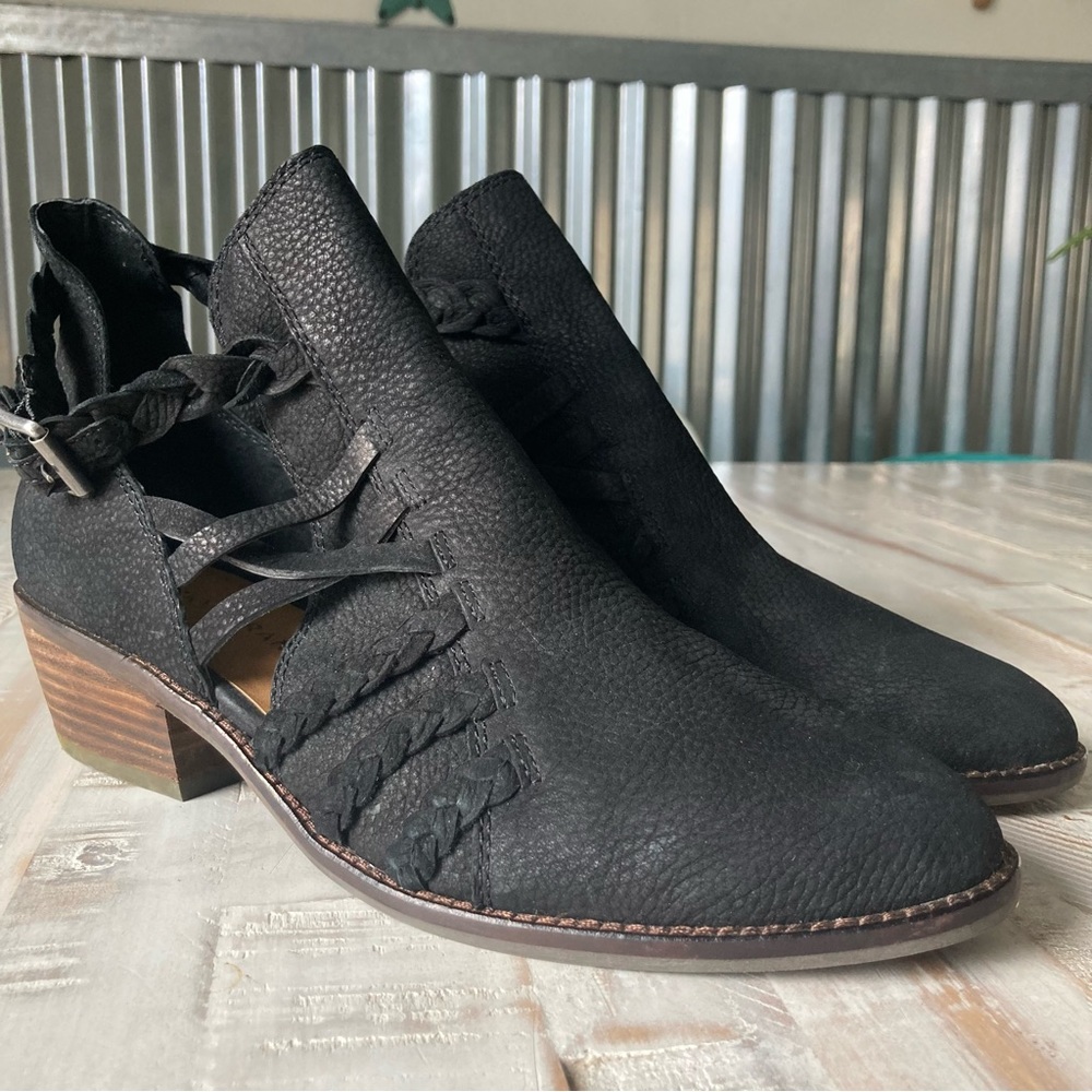 *NWOB* LUCKY BRAND Forbas Suede Ankle Booties, Size 9.5